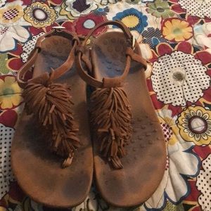 Fringe Vionic Flip Flops Size 8